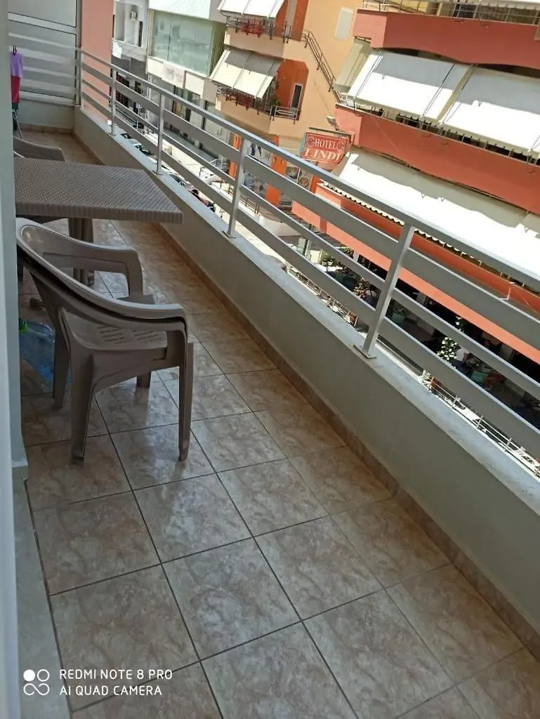 Andres Apartment ساراندا ألبانيا